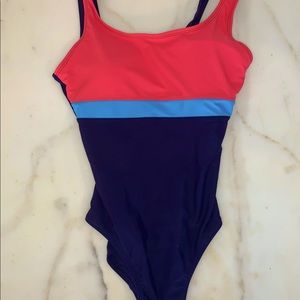 New* Women’s Swimsuit. Size M